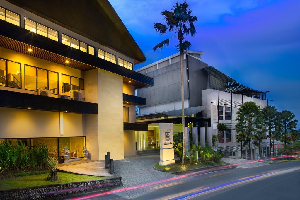 Grand Kecubung Hotel Пангкалан-Бун Екстер'єр фото